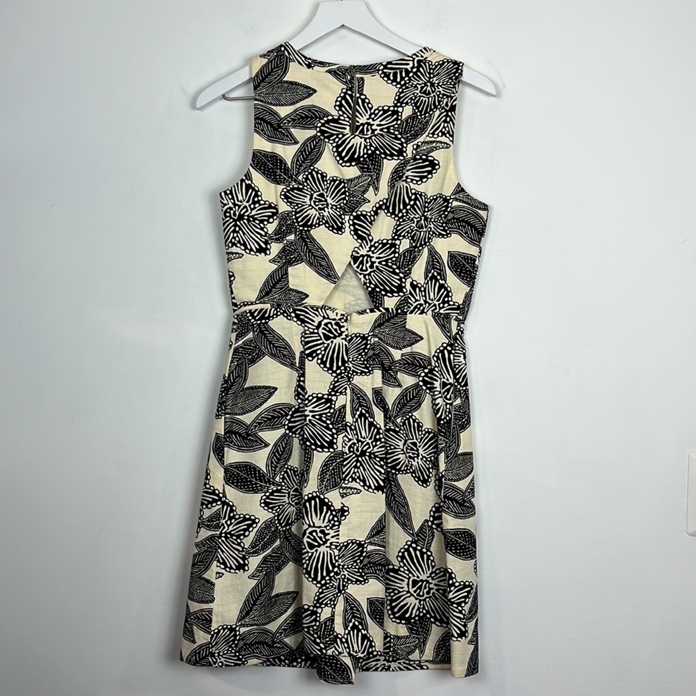 J. CREW - Beige and White Polynesian Dress w/Back Cutout - Picture 7 of 12